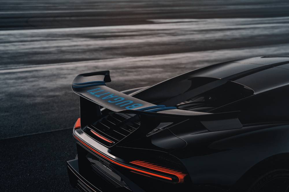 https://autogreeknews.gr/wp-content/uploads/2022/12/Bugatti-Chiron-Pur-Sport-Drifting-The-C-11.jpg
