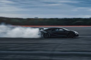 Bugatti-Chiron-Pur-Sport-Drifting-The-C-8