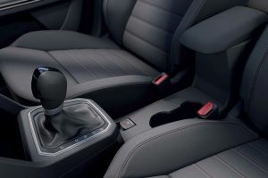 DACIA-Jogger-HYBRID-140-(3)-(002)