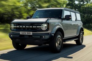 Ford-Bronco_CGrey_Dynamic_5