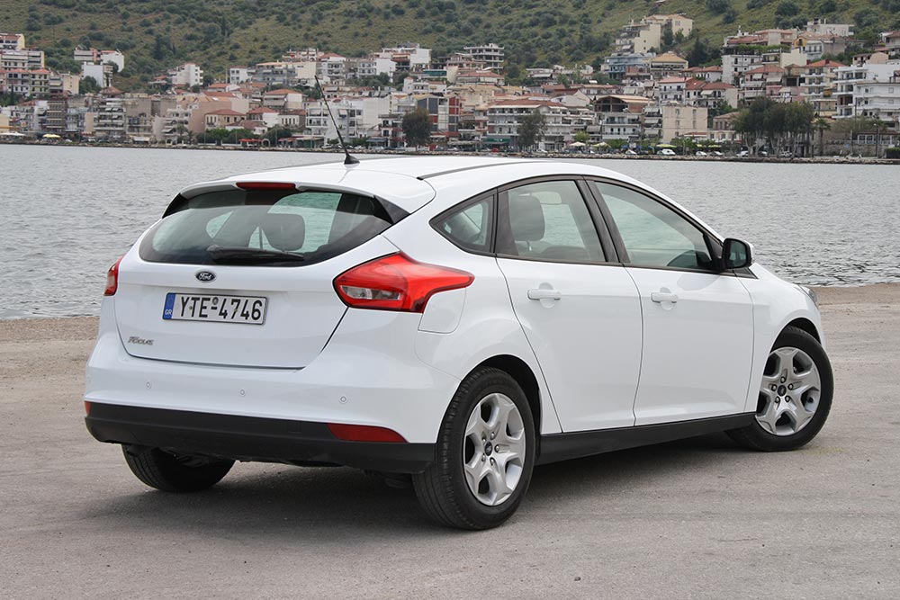 https://autogreeknews.gr/wp-content/uploads/2022/12/Ford-Focus-1.5-TDCi-2015-rear.jpg