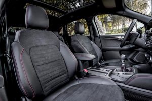 Ford-Kuga_ST-Line-X_EcoBlue_Hybrid_040