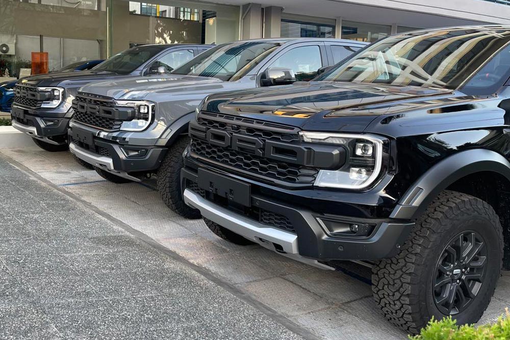 https://autogreeknews.gr/wp-content/uploads/2022/12/Ford-Ranger-Raptor-CarCenter-1.jpg