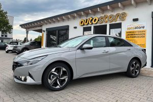 Hyundai-Elantra-2022-(3)