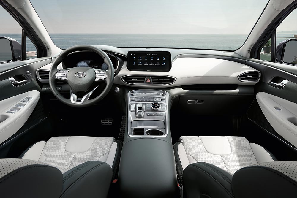 https://autogreeknews.gr/wp-content/uploads/2022/12/Hyundai-SantaFe-MY21-interior-2.jpg