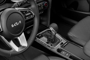 Kia-XCeed-PHEV-2022-(6)