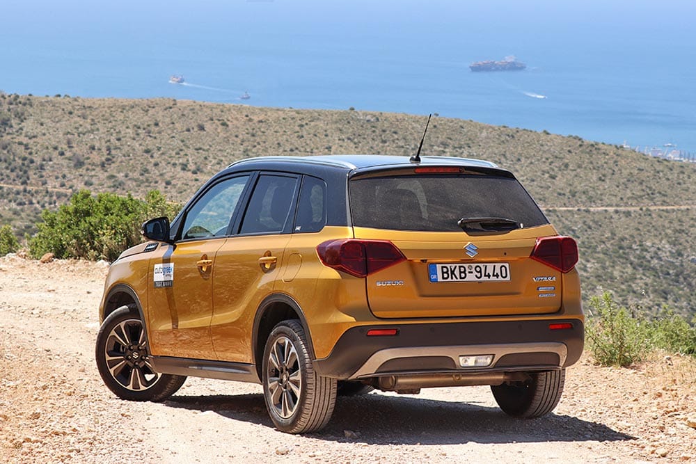 https://autogreeknews.gr/wp-content/uploads/2022/12/Suzuki-vitara-suv-piso.jpg