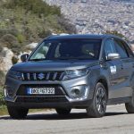 Suzuki vitara suv strofi