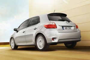 Toyota-Auris-2010-(2)