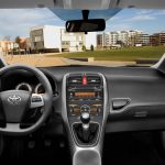 Toyota-Auris-2010-(3)