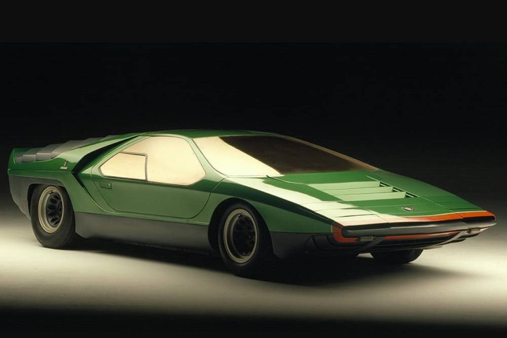 https://autogreeknews.gr/wp-content/uploads/2022/12/alfa-romeo-carabo.jpg