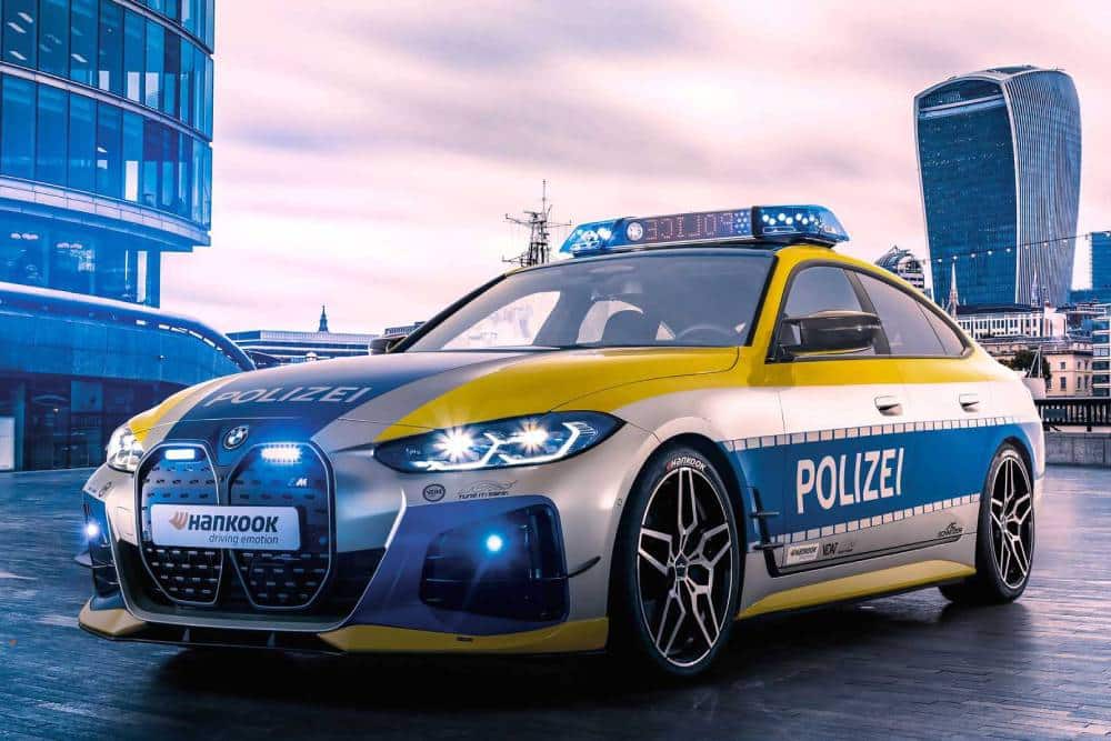 https://autogreeknews.gr/wp-content/uploads/2022/12/bmw-i4-by-ac-schnitzer-tune-it-safe-polizeifahrze-5.jpg