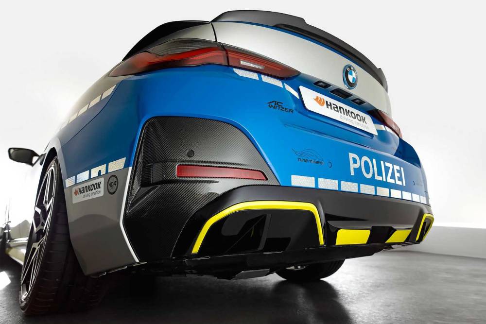 https://autogreeknews.gr/wp-content/uploads/2022/12/bmw-i4-by-ac-schnitzer-tune-it-safe-polizeifahrze-8.jpg