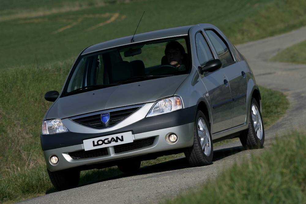 https://autogreeknews.gr/wp-content/uploads/2022/12/dacia_logan_laureate_1.jpg
