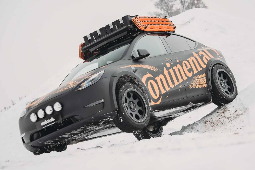 https://autogreeknews.gr/wp-content/uploads/2022/12/delta4x4-tesla-model-y-im-offroad-trim-2.jpg