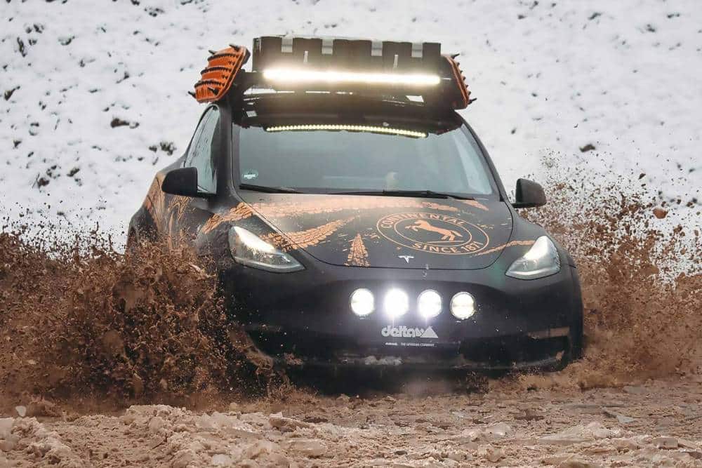 https://autogreeknews.gr/wp-content/uploads/2022/12/delta4x4-tesla-model-y-im-offroad-trim.jpg