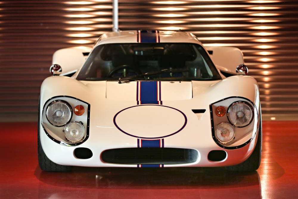 https://autogreeknews.gr/wp-content/uploads/2022/12/ford_gt40_852.jpg
