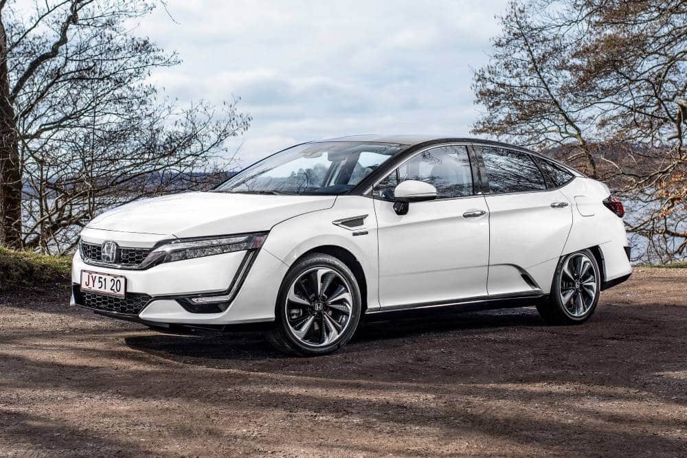 https://autogreeknews.gr/wp-content/uploads/2022/12/honda_clarity_fuel_cell_165.jpg