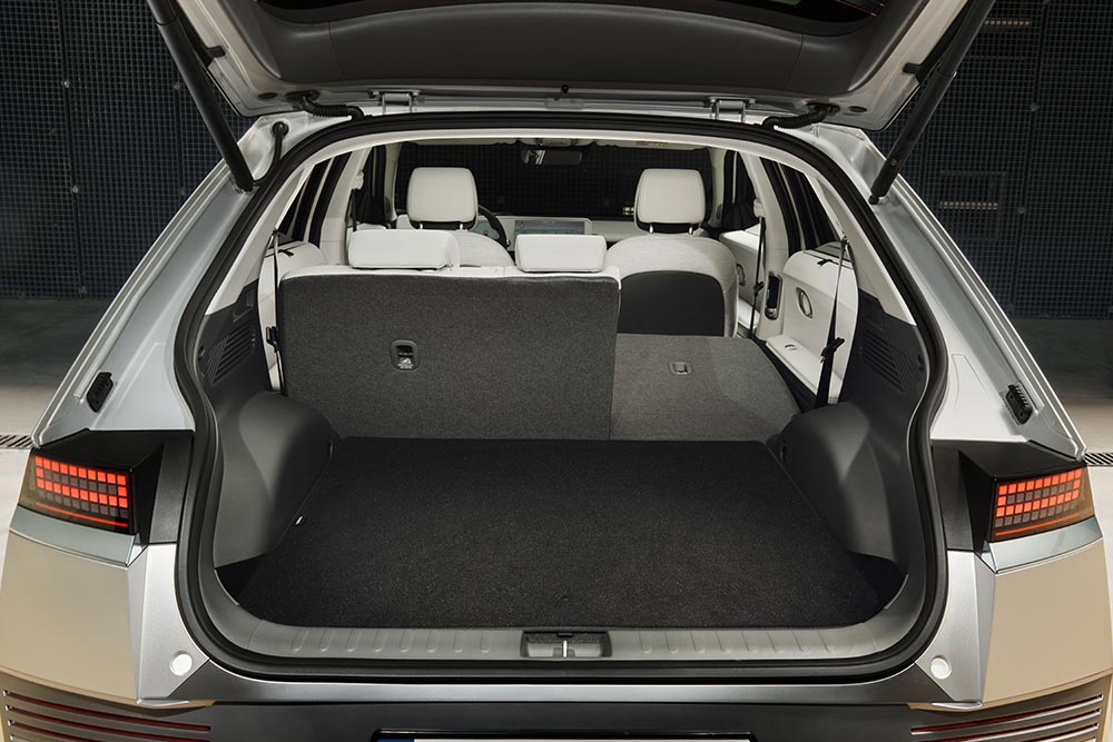 https://autogreeknews.gr/wp-content/uploads/2022/12/hyundai-ioniq-5-luggage.jpg
