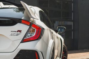 max-verstappen-s-civic-type-r-gt-back-on-the-marke (5)