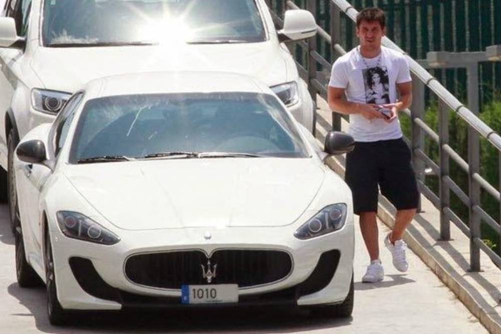 https://autogreeknews.gr/wp-content/uploads/2022/12/messi-maserati-mc-stradale-02.jpg