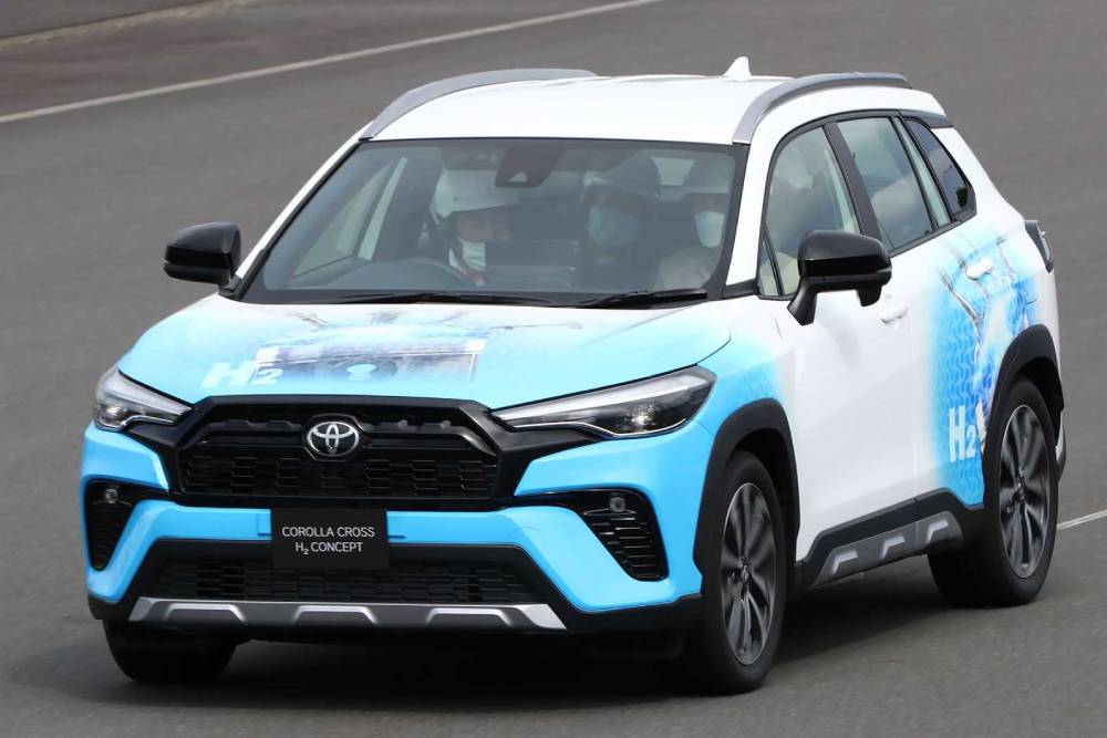 https://autogreeknews.gr/wp-content/uploads/2022/12/toyota-corolla-cross-hydrogen-2022-4.jpg