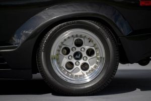 1990-Lamborghini-Countach-25th-Anniversary-Edition (15)