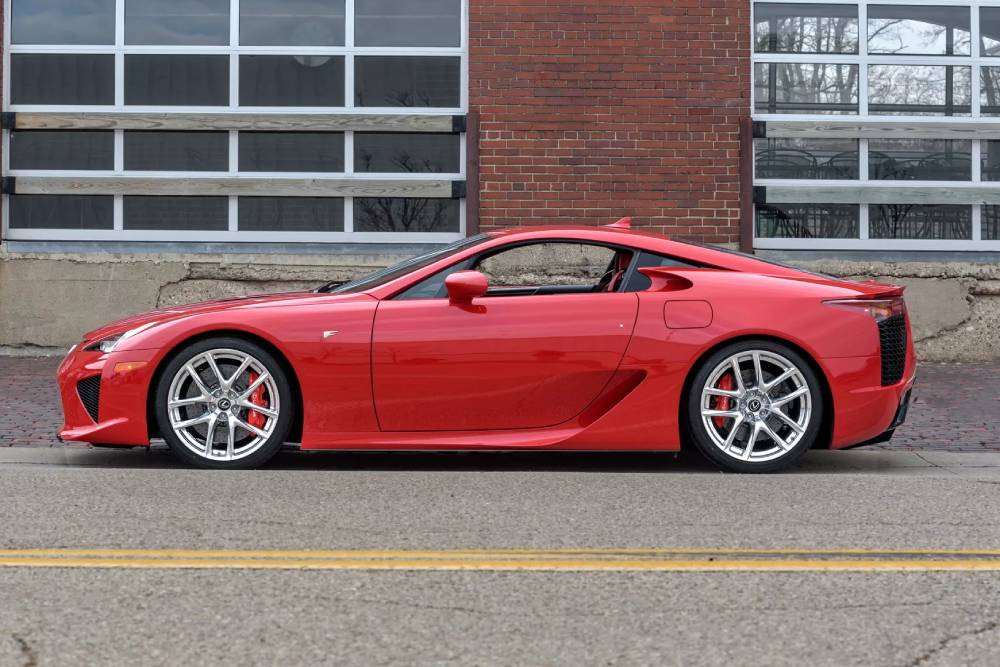 https://autogreeknews.gr/wp-content/uploads/2023/01/2012-Lexus-LFA-5.jpg
