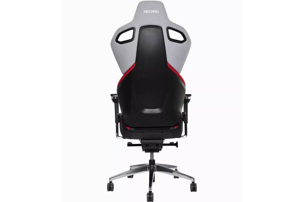 https://autogreeknews.gr/wp-content/uploads/2023/01/2023-Recaro-x-Porsche-Gaming-Chair-Limited-Edition-1.jpg
