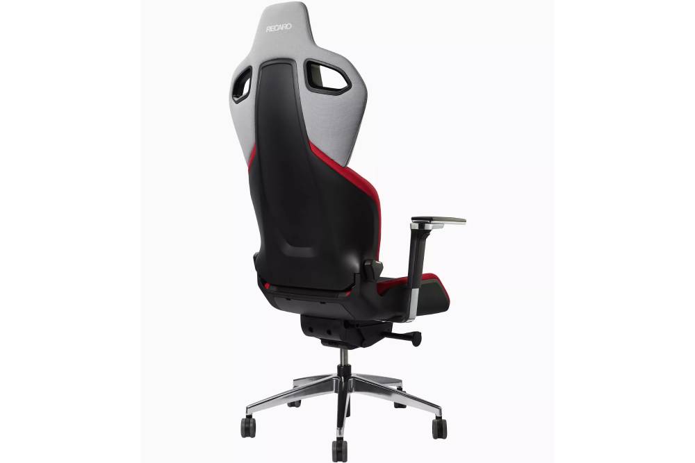 https://autogreeknews.gr/wp-content/uploads/2023/01/2023-Recaro-x-Porsche-Gaming-Chair-Limited-Edition-2.jpg