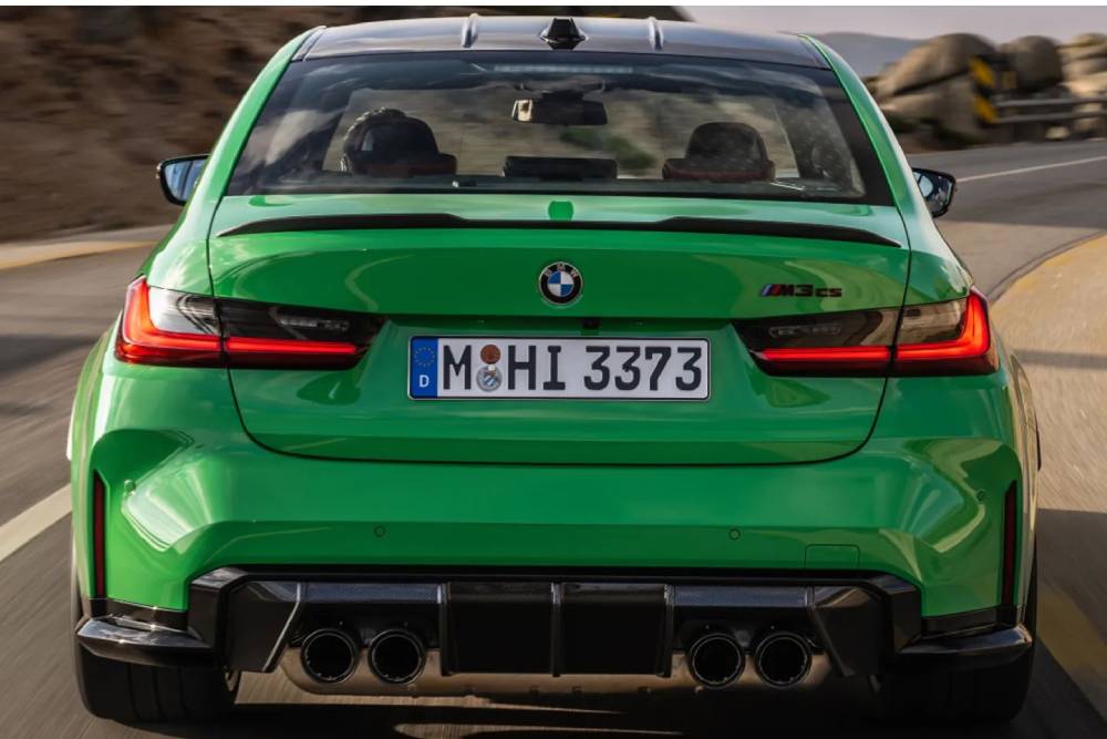 https://autogreeknews.gr/wp-content/uploads/2023/01/2024-bmw-m3-cs-leaks-in-all-its-green-goblin-compe-1.jpg