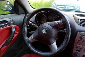 Alfa Romeo GT aggelia (3)