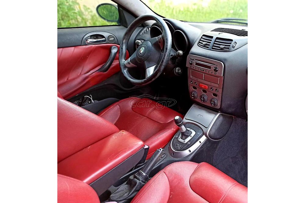 https://autogreeknews.gr/wp-content/uploads/2023/01/Alfa-Romeo-GT-aggelia-7.jpg