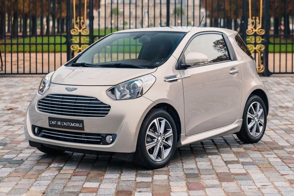https://autogreeknews.gr/wp-content/uploads/2023/01/Aston-Martin-Cygnet-used-1.jpg