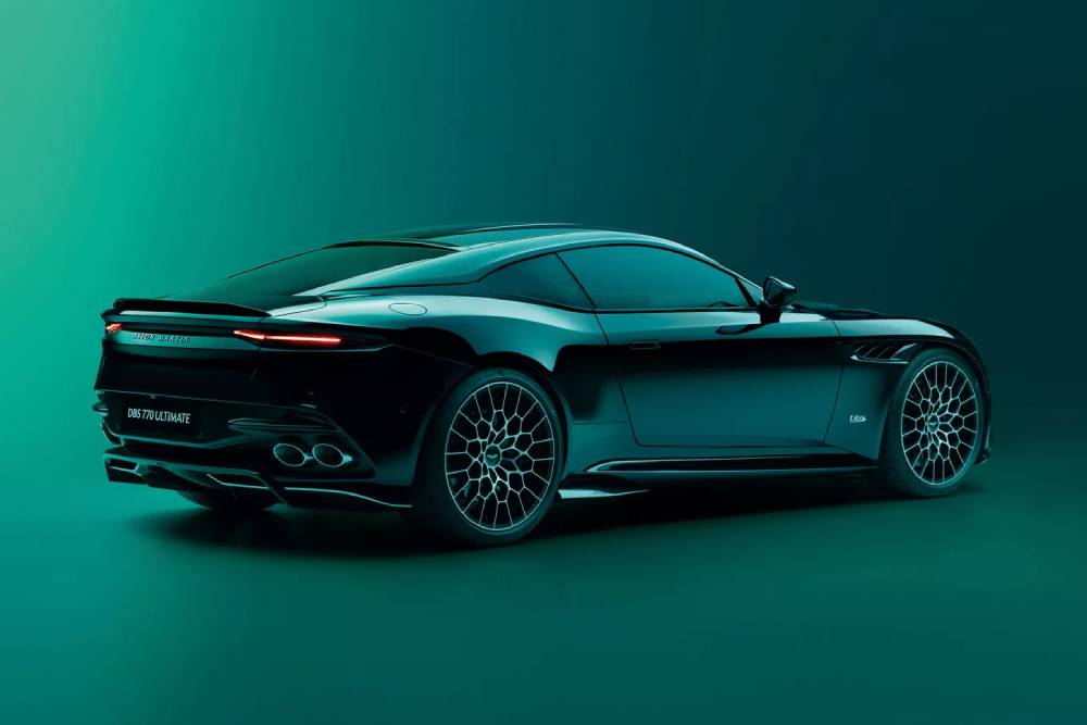 https://autogreeknews.gr/wp-content/uploads/2023/01/Aston-Martin-DBS-770-Ultimate-12.jpg
