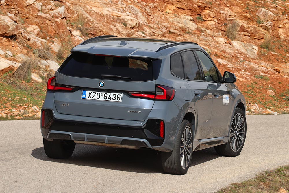 https://autogreeknews.gr/wp-content/uploads/2023/01/BMW-X1-sDrive18i-34.jpg