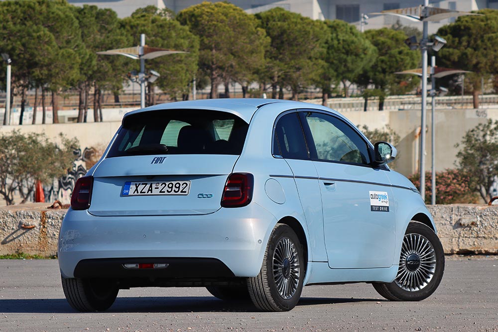 https://autogreeknews.gr/wp-content/uploads/2023/01/Fiat-500-electric-31-doors-32.jpg