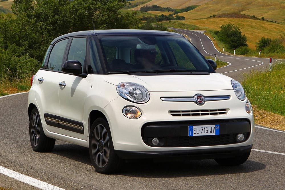 https://autogreeknews.gr/wp-content/uploads/2023/01/Fiat-500L-2013-1.jpg