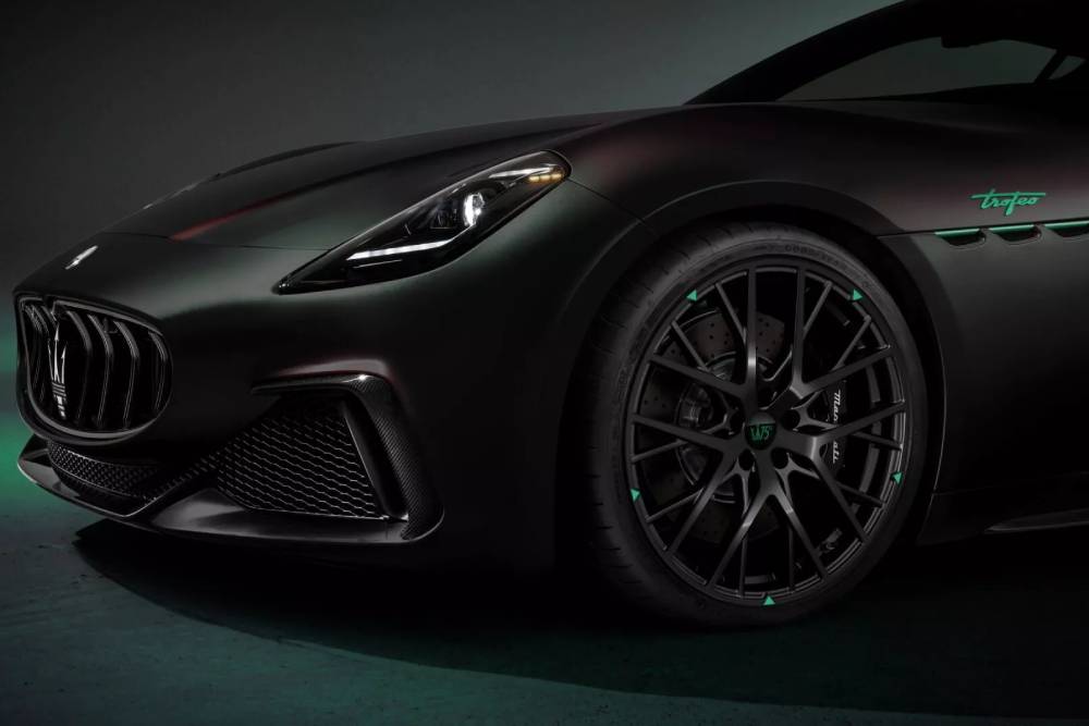 https://autogreeknews.gr/wp-content/uploads/2023/01/Maserati-GranTurismo-Trofeo-PrimaSerie-75th-Annive-4.jpg