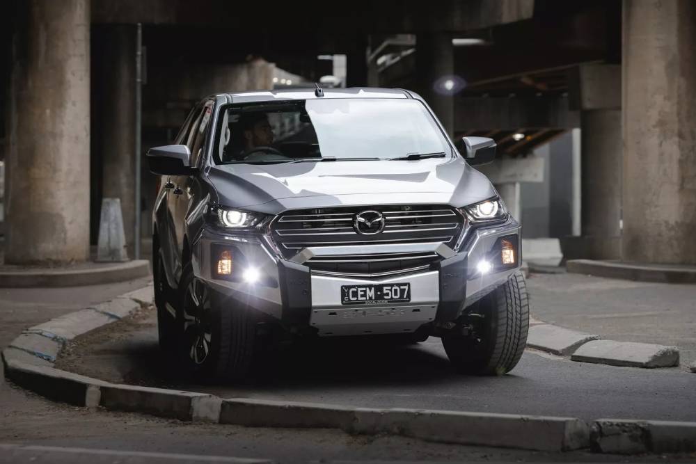 https://autogreeknews.gr/wp-content/uploads/2023/01/Mazda-BT-50-LE-3.jpg
