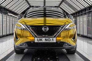 Nissan-Qashqai-gold-(1)