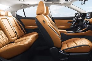 Nissan_Sylphy_interior-side
