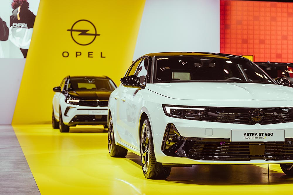 https://autogreeknews.gr/wp-content/uploads/2023/01/Opel-Premieres-in-Brussels-3.jpg