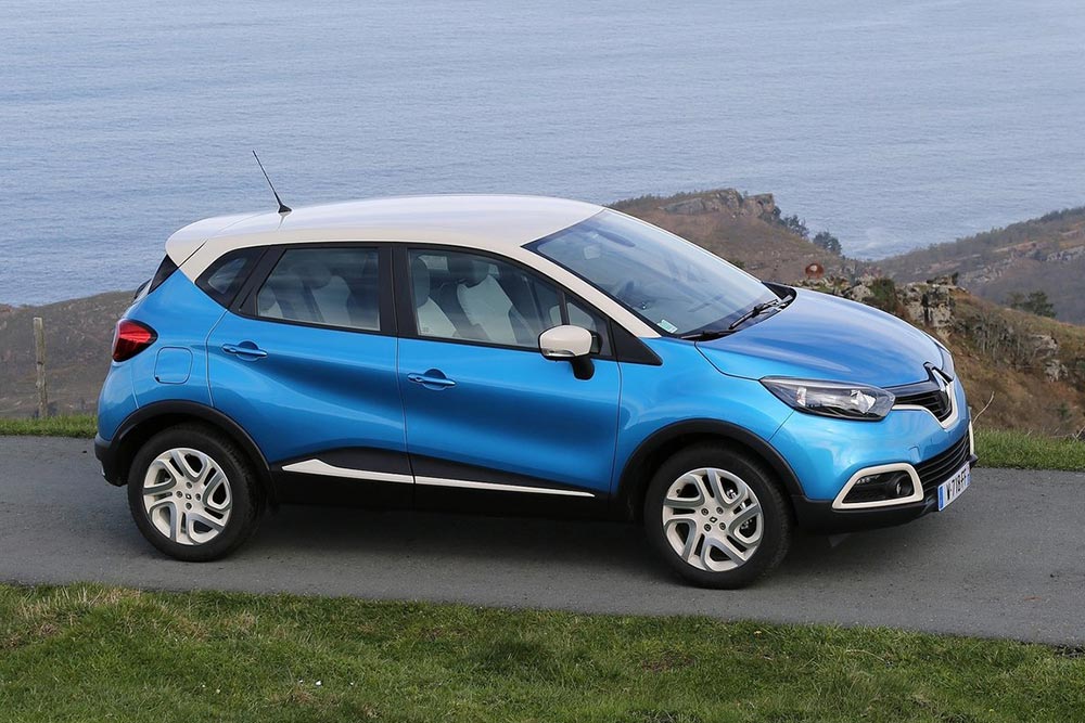 https://autogreeknews.gr/wp-content/uploads/2023/01/Renault-Captur-2014-2.jpg