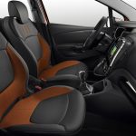 Renault-Captur-2014-embros-kathisma
