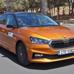 Skoda-Fabia-kinisi-1