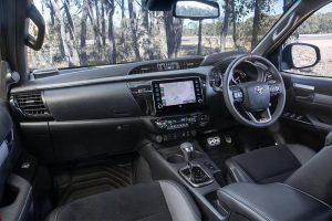 Toyota-Hilux-GR-Sport-2