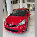 Toyota-Yaris-2011-(1)