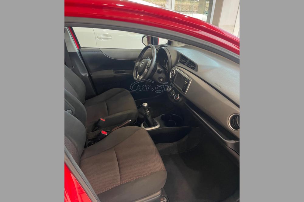 https://autogreeknews.gr/wp-content/uploads/2023/01/Toyota-Yaris-2011-4.jpg
