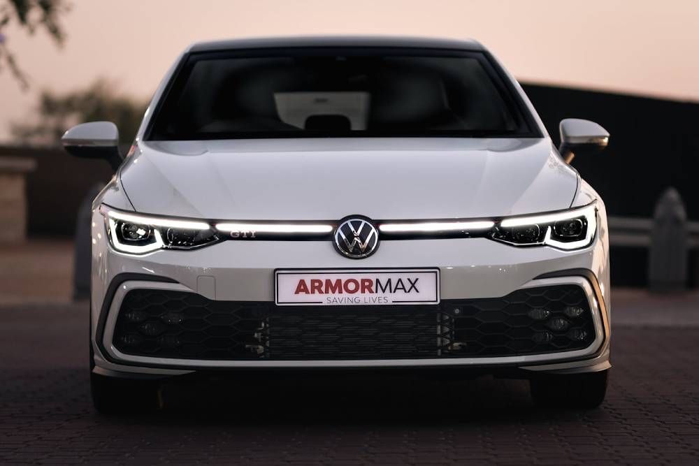 https://autogreeknews.gr/wp-content/uploads/2023/01/armormax-bulletproof-vw-golf-gti-mk8-8.jpg